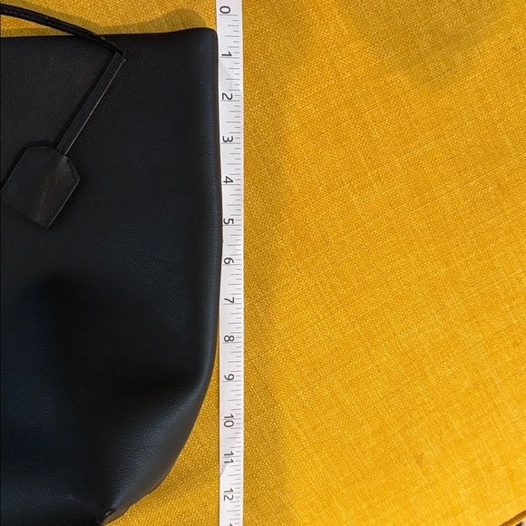 Saint Laurent Black Leather Tote - Picture 3 of 7